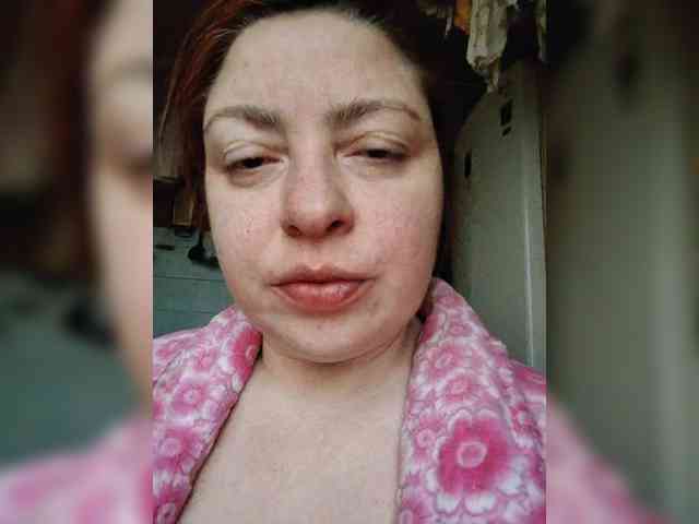 Dinochka38 webcam
