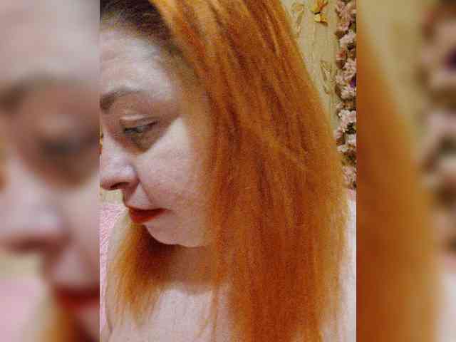 Dinochka38 webcam