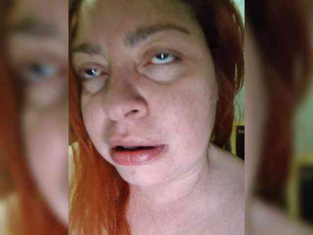 Dinochka38 webcam