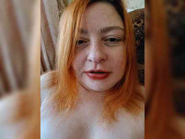 Dinochka38 webcam