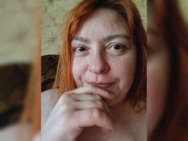 Dinochka38 webcam