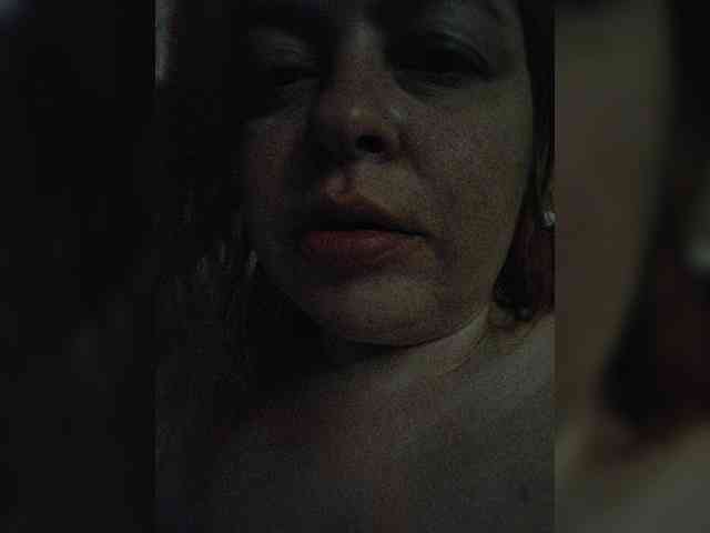 Dinochka38 webcam