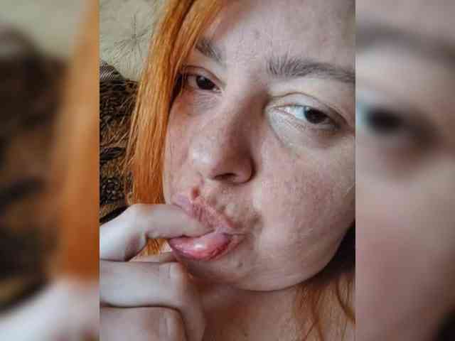 Dinochka38 webcam