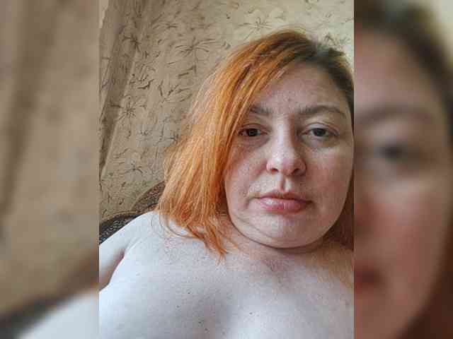 Dinochka38 webcam