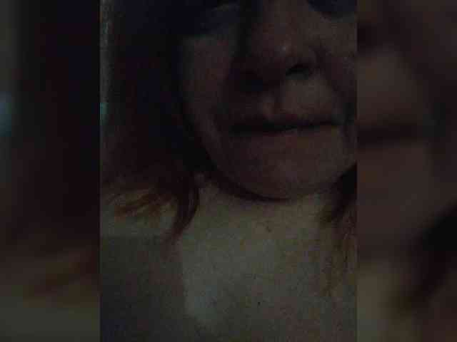 Dinochka38 webcam