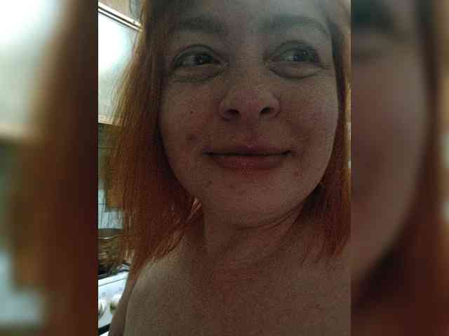 Dinochka38 webcam
