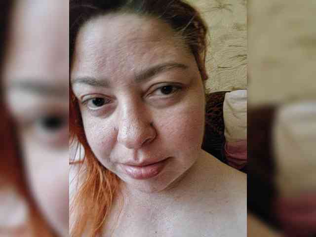 Dinochka38 webcam