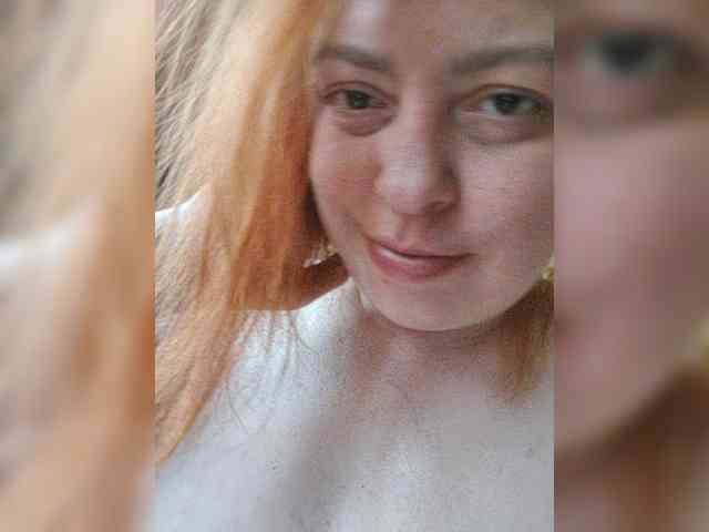 Dinochka38 webcam