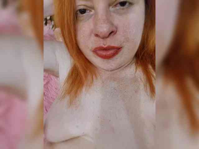 Dinochka38 webcam