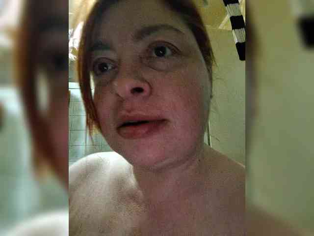 Dinochka38 webcam