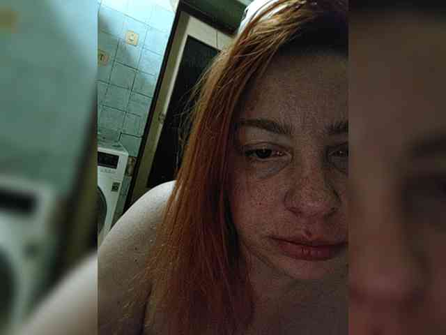 Dinochka38 webcam