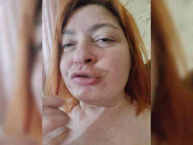 Dinochka38 webcam