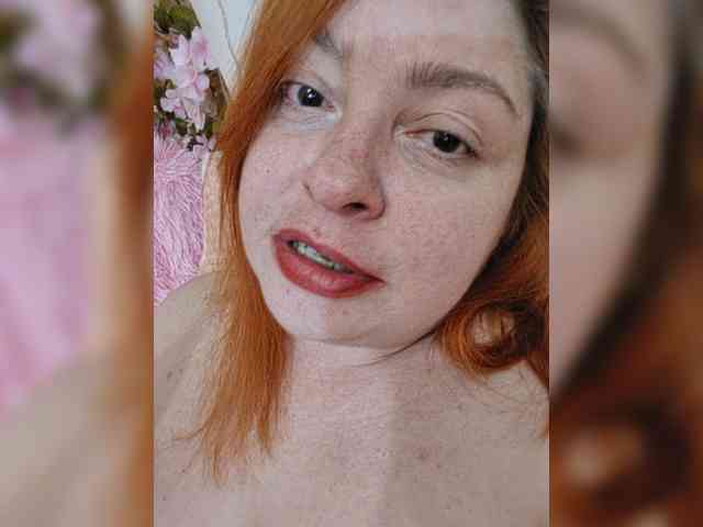 Dinochka38 webcam