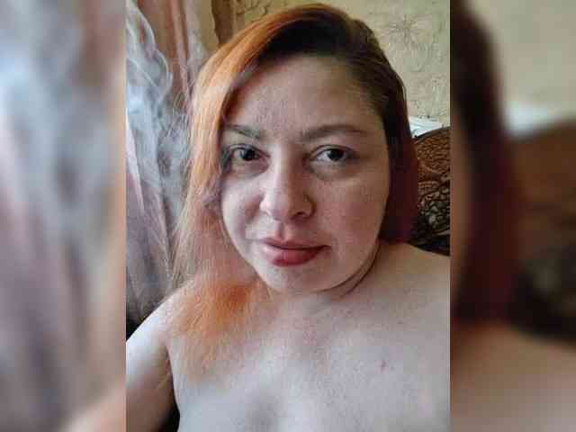 Dinochka38 webcam