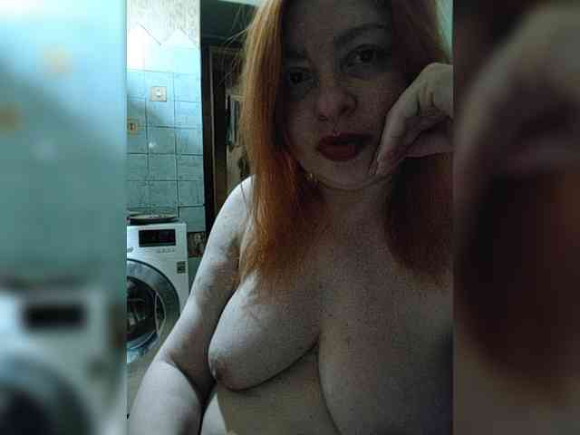 Dinochka38 webcam