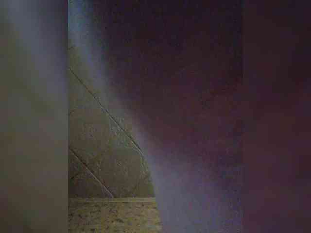 Dinochka38 webcam