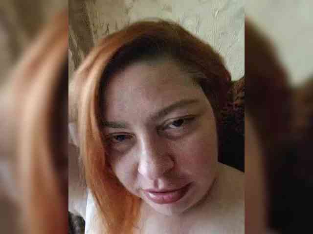 Dinochka38 webcam