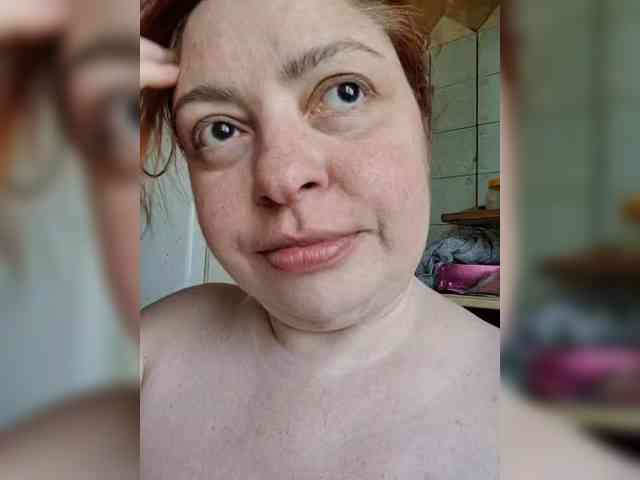 Dinochka38 webcam