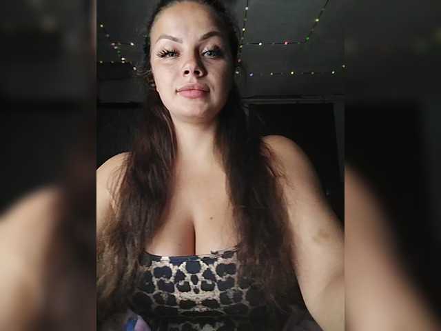 Sex chat gratuit in direct cu Sweet-Candy88 pe BongaCams