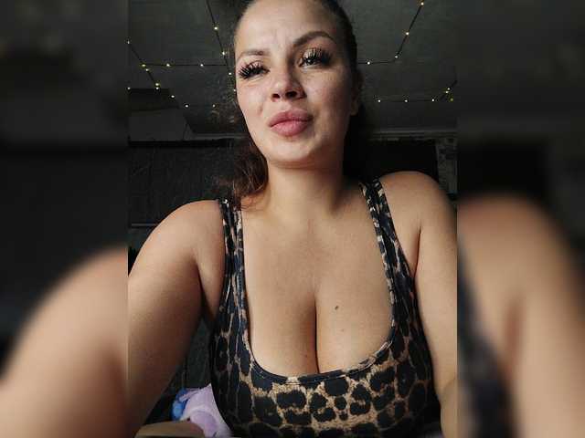 Sweet-Candy88 live cam on BongaCams