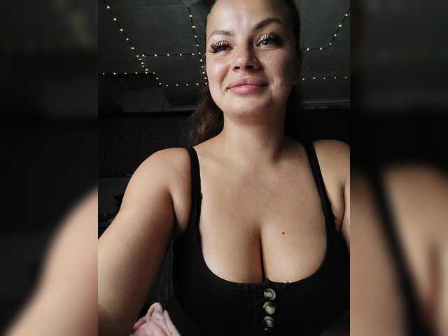 Sweet-Candy88 live cam on BongaCams