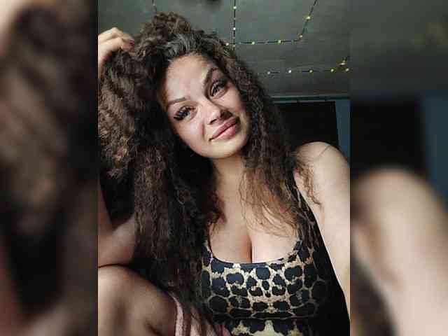 Sweet-Candy88 webcam