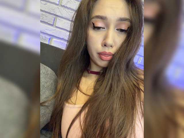 Jade8887 live cam on BongaCams