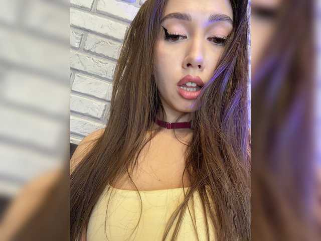 Jade8887 live cam on BongaCams