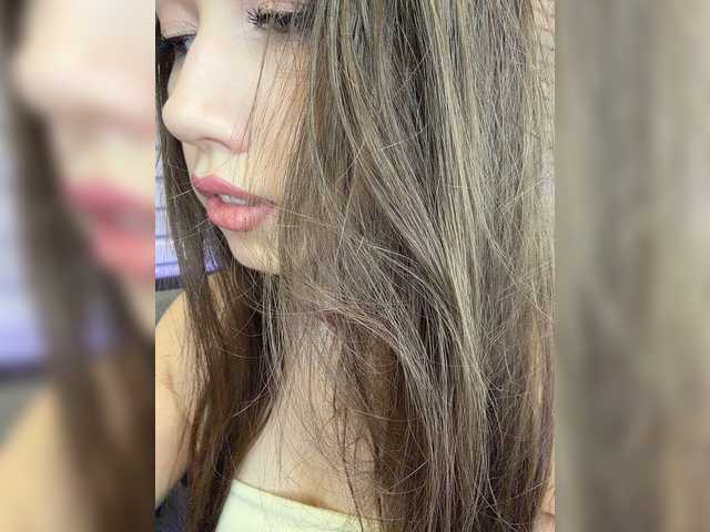 Jade8887 live cam on BongaCams