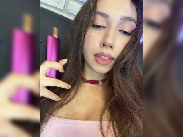 Jade8887 — live female cam