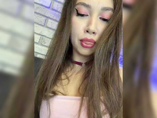 Jade8887 live cam on BongaCams