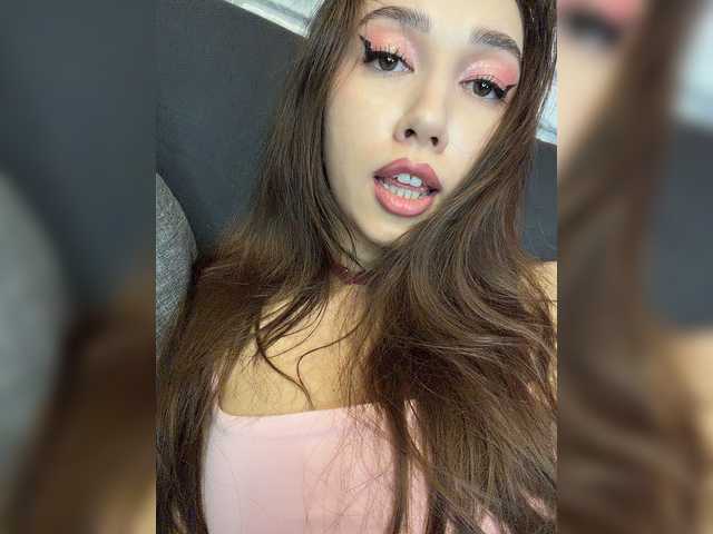 Jade8887 live cam on BongaCams