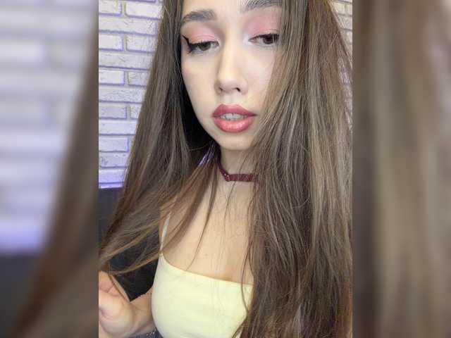 Jade8887 live cam on BongaCams