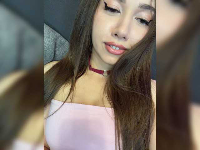 Jade8887 live cam on BongaCams