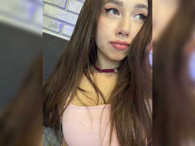 Jade8887 live cam on BongaCams