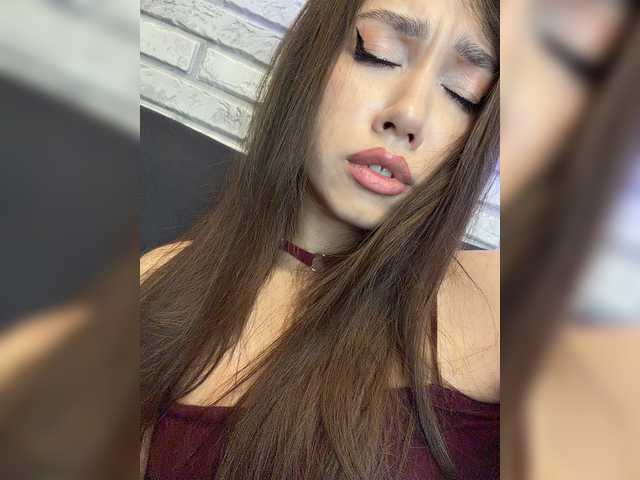 Jade8887 live cam on BongaCams
