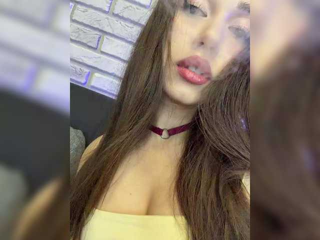 Jade8887 live cam on BongaCams