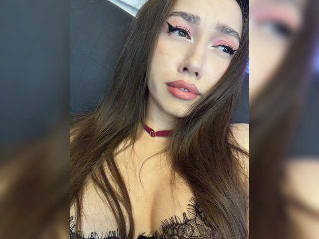 Jade8887, live now on BongaCams