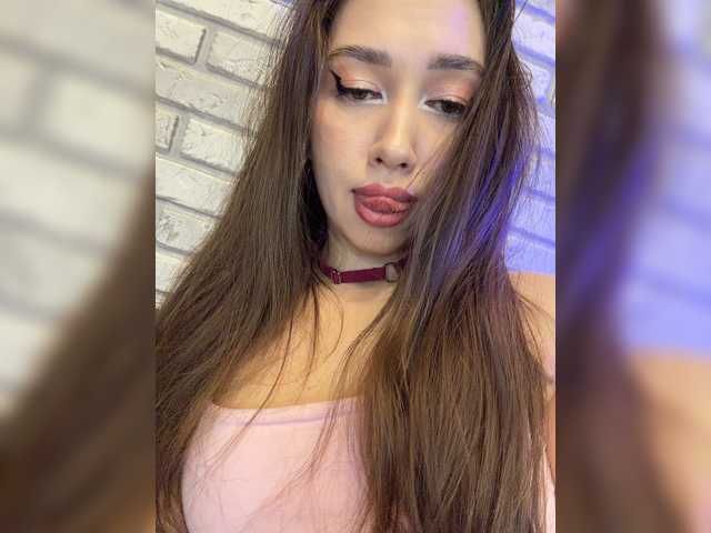 Jade8887 live cam on BongaCams