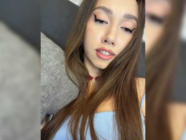 Jade8887 live cam on BongaCams