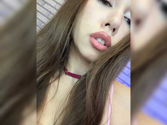 Jade8887 live cam on BongaCams