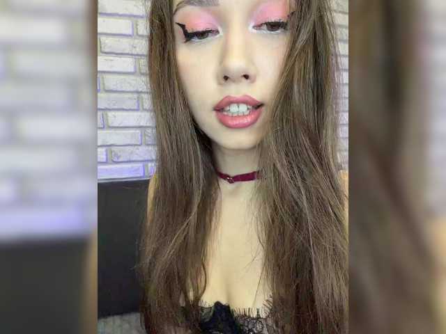 Jade8887, live now on BongaCams