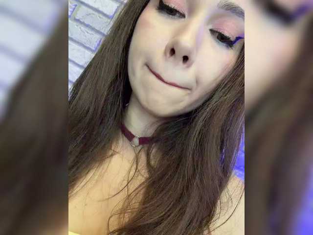 Jade8887 live cam on BongaCams