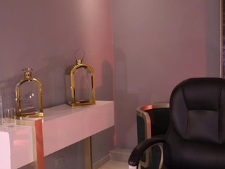 AbellaCroft Porn Show