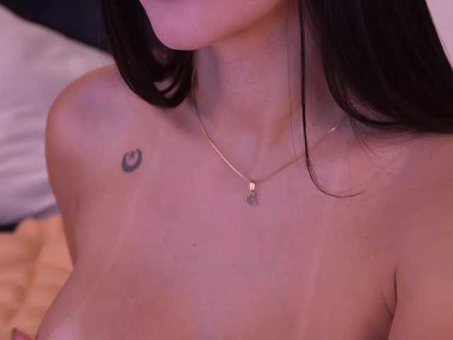AbellaCroft live cam on BongaCams