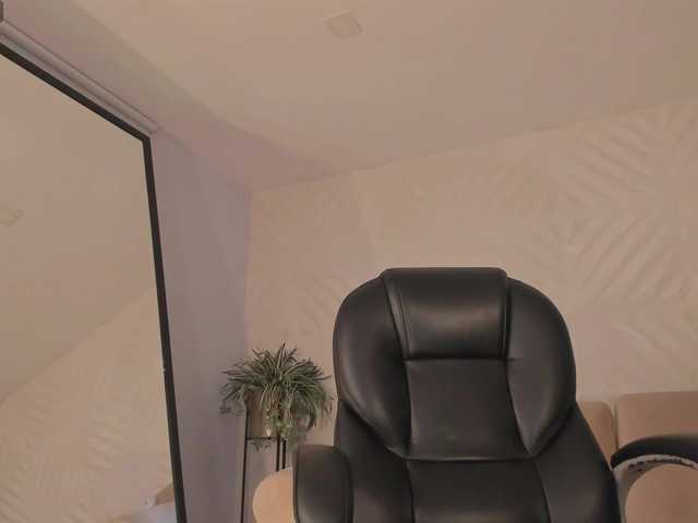 AbellaCroft live cam on BongaCams