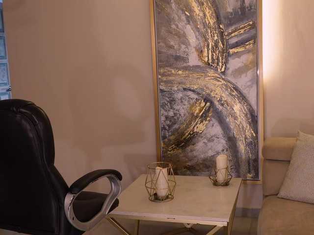 AbellaCroft live webcam show