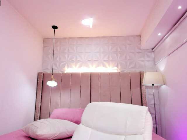 milu-beluci live cam on BongaCams