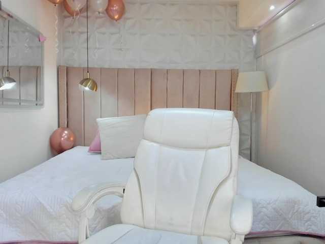 milu-beluci live cam on BongaCams