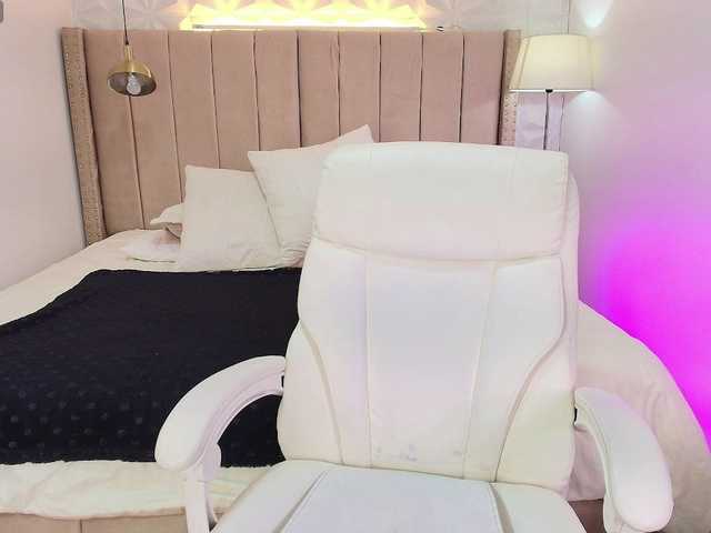 milu-beluci live cam on BongaCams
